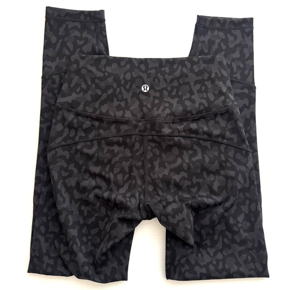 Lululemon In Movement Tight 25" Formation Camo Deep Coal  Multi Size 4 - Picture 2 of 5